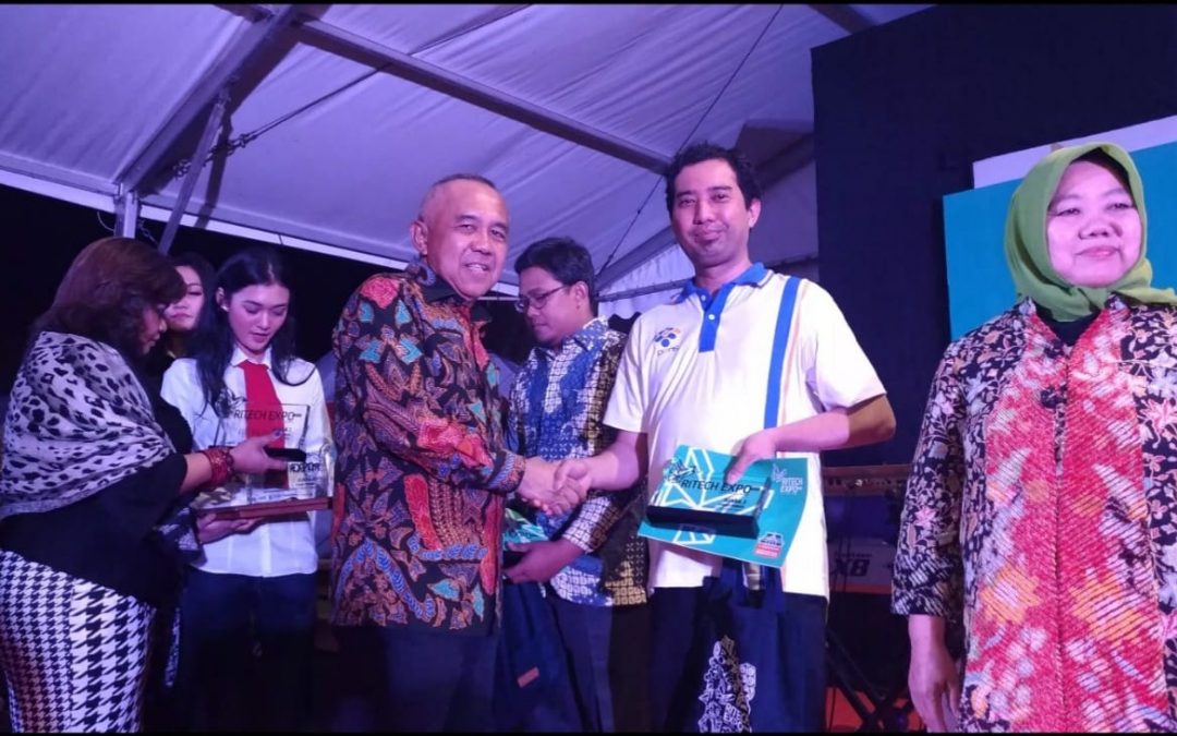 PENS Raih Juara 3 Stand Terbaik di RITECH EXPO 2018