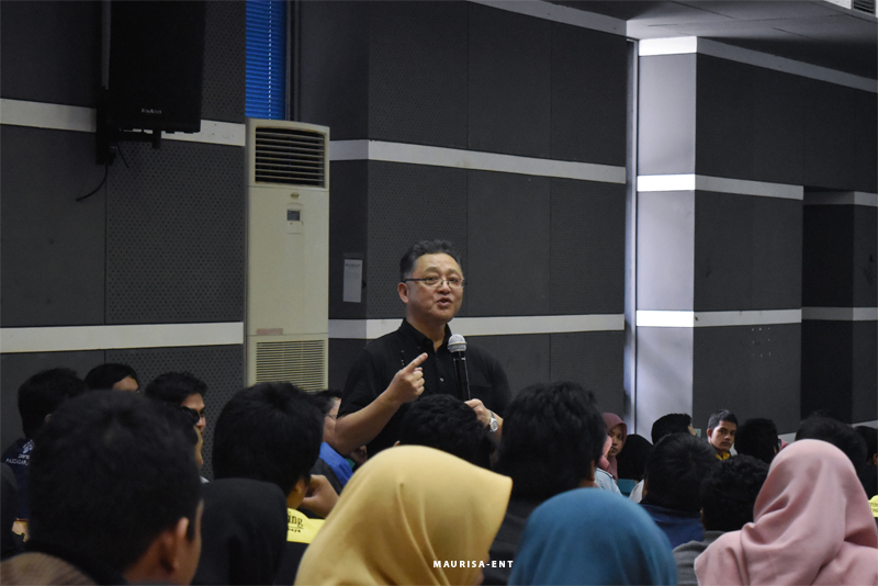 Perdalam Wawasan Mengenai Elektromagnetik, PENS Gelar Kuliah Tamu Distinguished Lecturer