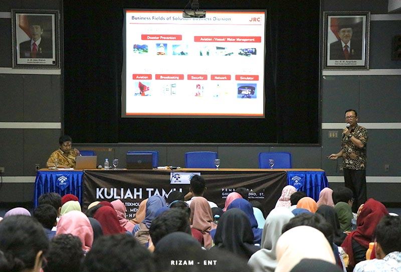 Hadirkan Dua Alumni sebagai Pembicara, Prodi Telkom PENS Gelar Kuliah Tamu