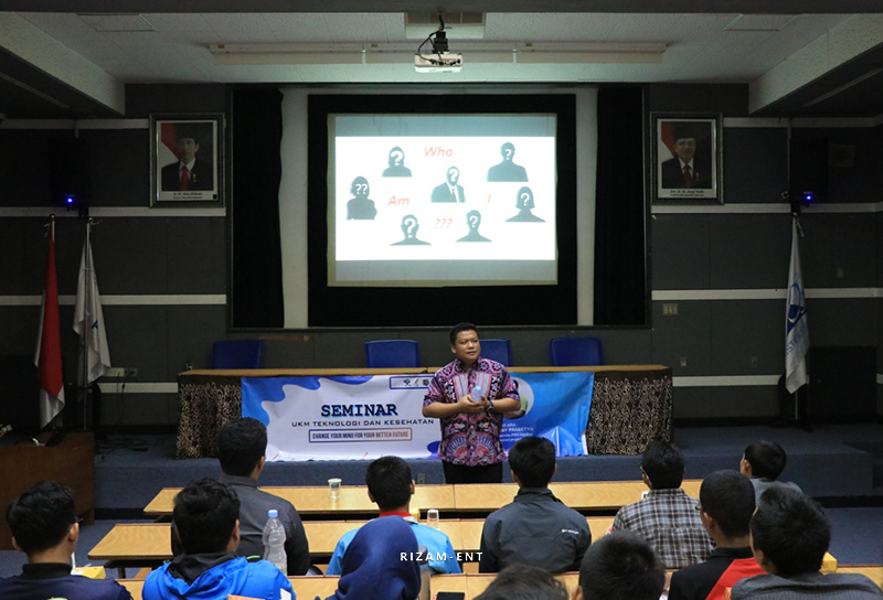 Jadi Helatan Perdana, UKM Teknologi dan Kesehatan PENS Gelar Seminar Motivasi