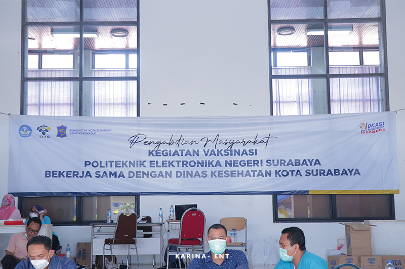 Guna Wujudkan Kekebalan Tubuh Secara Menyeluruh, PENS Bersama Dinas Kesehatan Kota Surabaya Gelar Vaksinasi
