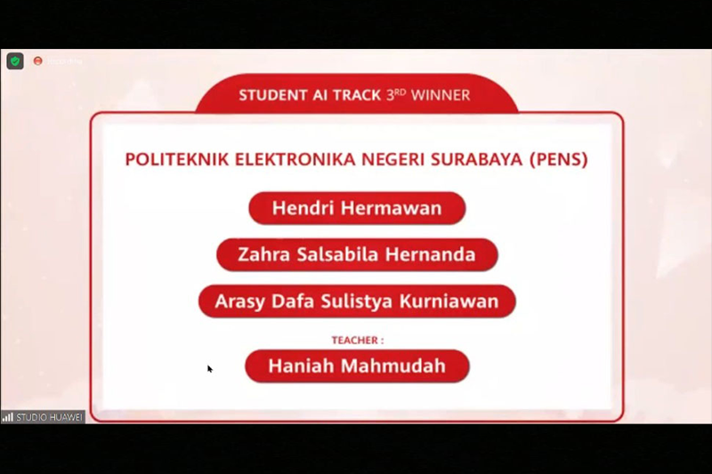 Tiga Mahasiswa PENS Sabet Juara di Huawei ICT Competition 2021