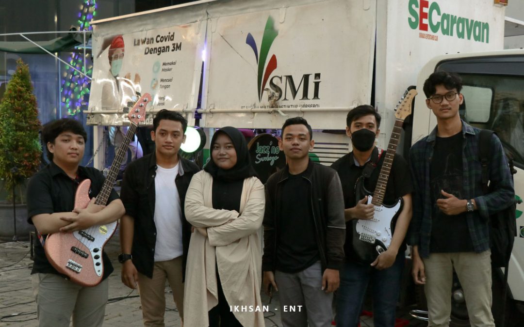 UKM Musik PENS Semarakkan Surabaya Jazz Night