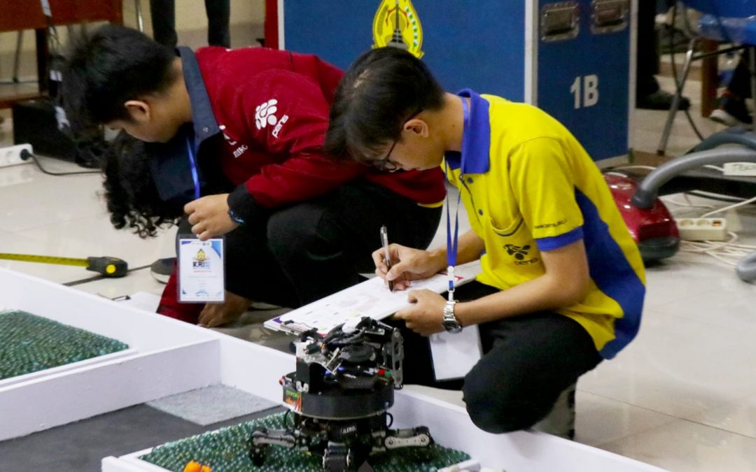 Running Test KRI Nasional 2023: Tim Robot PENS Siapkan Performa Terbaik menuju Putaran Pertama