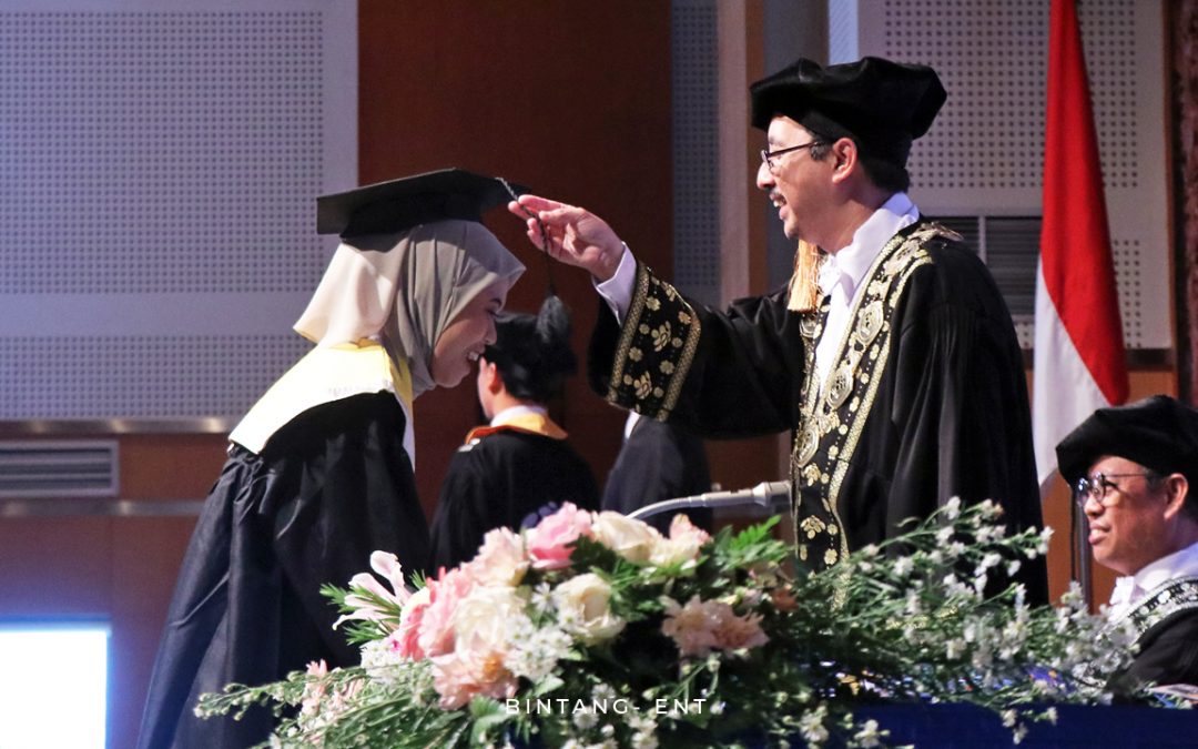 Cetak Lulusan yang Berkualitas, PENS Kukuhkan 170 Wisudawan melalui Wisuda ke-22