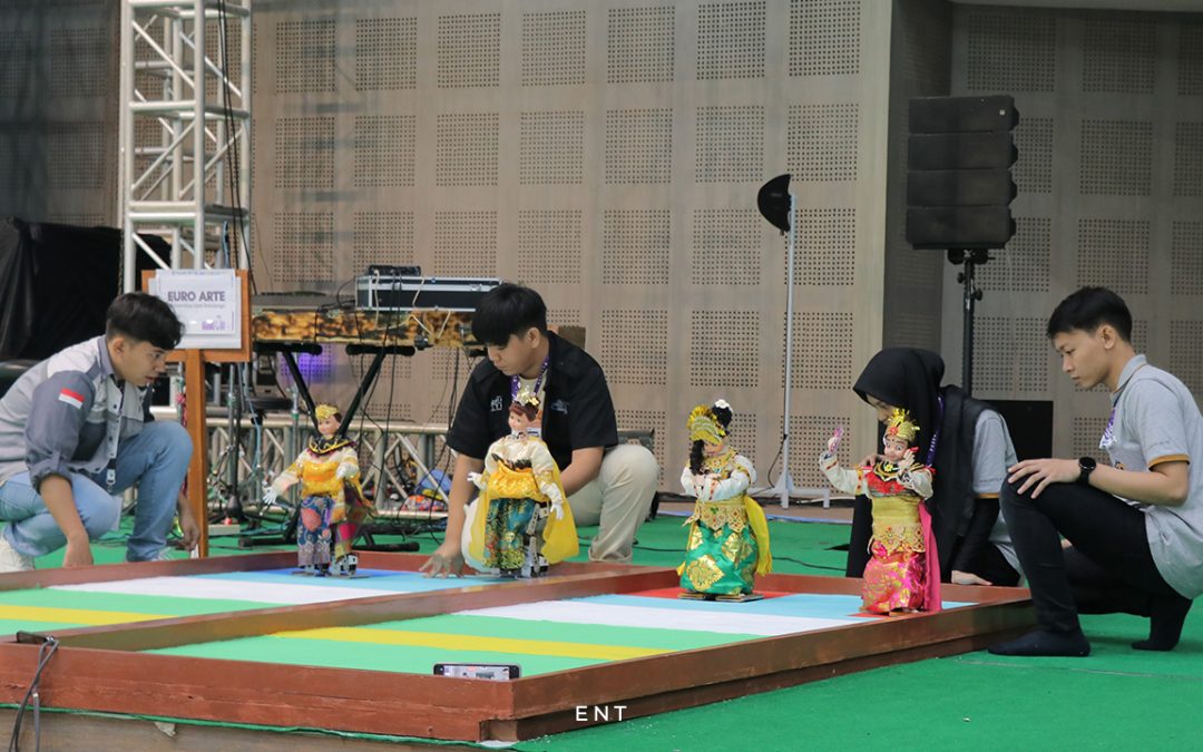 Selangkah Menuju Final, Ketujuh Tim Robot Berjuang Pertahankan Kedudukan di Hari Terakhir KRI Nasional 2024
