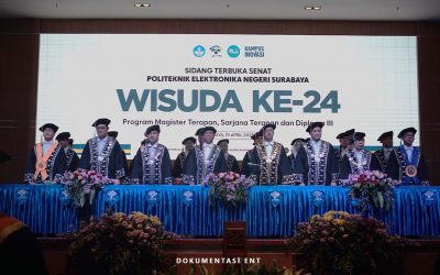 Wisuda ke-24 PENS: 148 Lulusan Resmi Dikukuhkan, Sorot Prestasi Internasional hingga Kisah Perjuangan Inspiratif