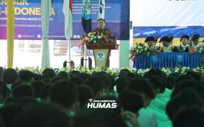 Resmi Dikukuhkan Senat, Mahasiswa Baru PENS Diharapkan Dorong Transformasi Digital