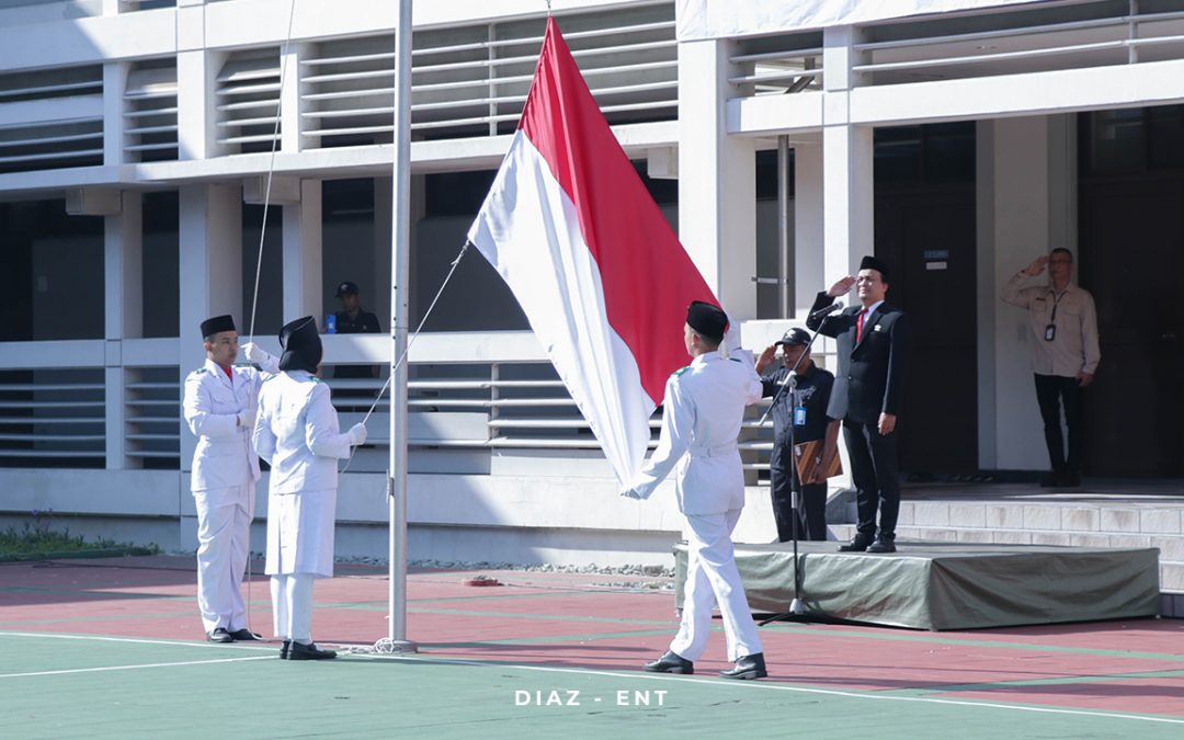 Peringatan Hari Kemerdekaan ke-80 RI: Pupuk Persatuan Melalui Upacara Bendera dan Perlombaan