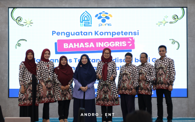Lewat Pengabdian kepada Masyarakat, Pelatihan dan Sertifikasi EPT, Dosen UPA Bahasa Inggris PENS Dorong Profesionalisme Guru Al Falah Surabaya