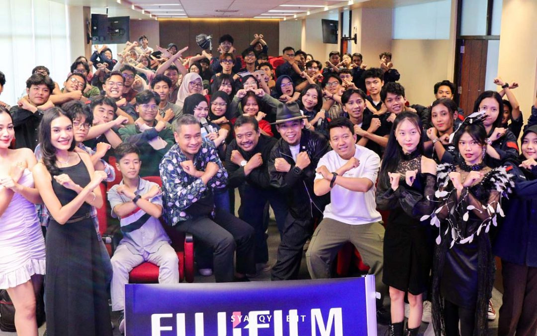 Melalui Sinergi Bersama Fujifilm, PENS Perkuat Kemampuan Fotografi Mahasiswa Program Studi Teknologi Multimedia Broadcasting