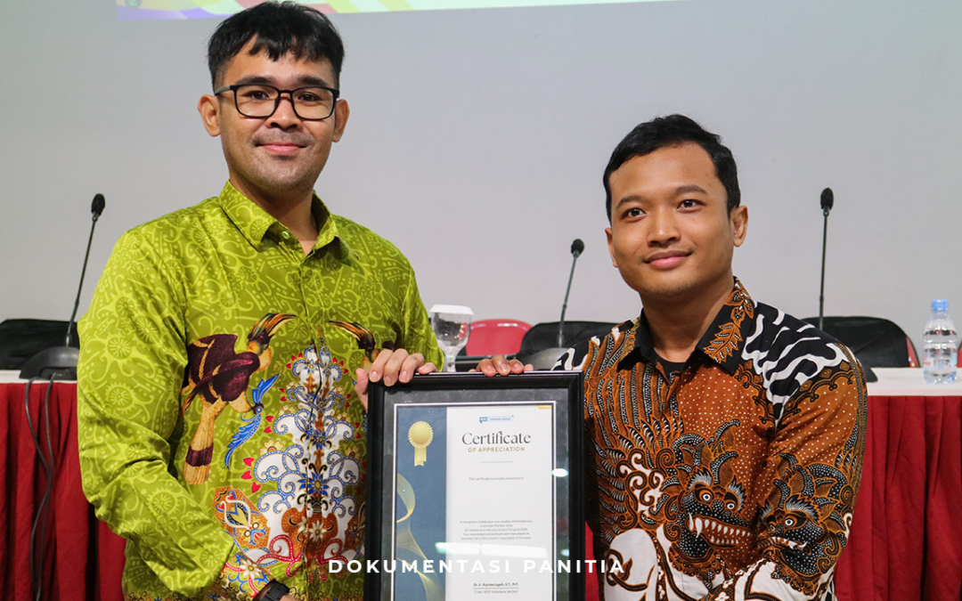 Debut Perdana di ISC & Awarding Day 2026, IEEE SB PENS Raih Predikat 10 Besar Student Branch 2026 dan Best Social Technology Development Program