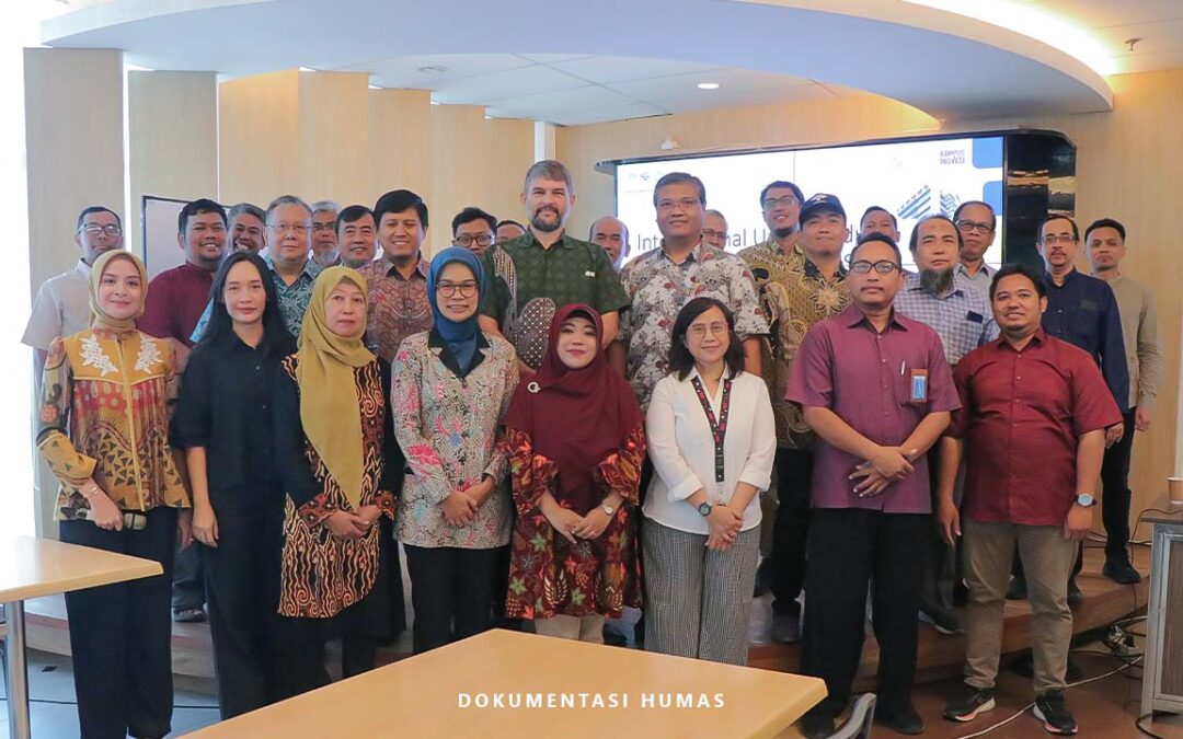 Siapkan Pendidikan Berkualitas Skala Internasional, KUI PENS Gelar Workshop EMI bagi Dosen Pengajar International Undergraduate Program